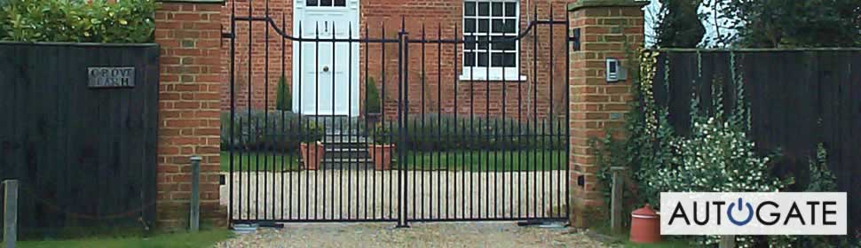 Automated metal driveway gates